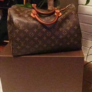 Authentic LV monogram speedy 35